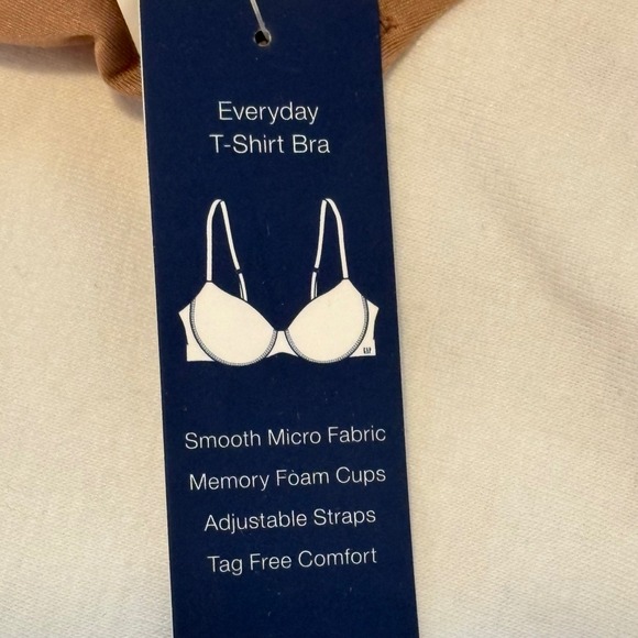 GapBody Everyday TShirt Bra Smooth Micro Fabric Memory Foam Cups Nude 34DD NWT - Picture 6 of 8